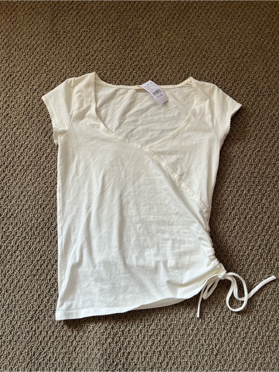 Brandy Melville Tops - NWT Brandy Melville Top